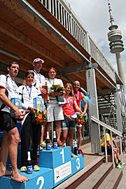 Siegerehrung 2009 mit Blick auf den Olympiaturm (Foto: Martin Schmitz)